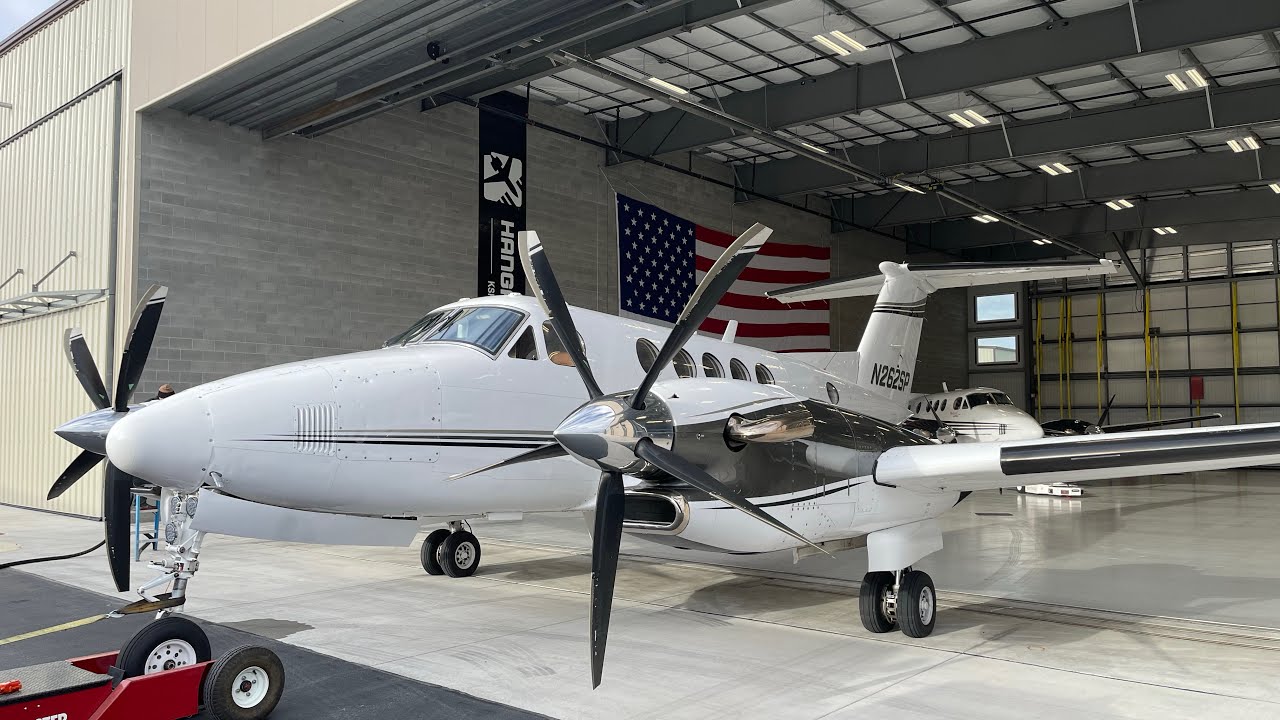 King Air 300 Takeoff