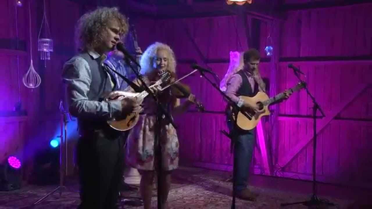 CURLY STRINGS 