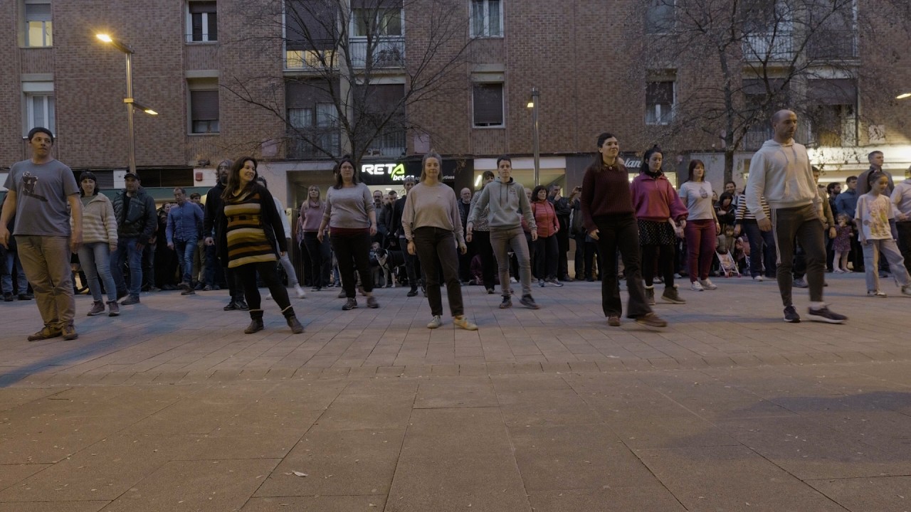 Aurresku erraldoia Angel Berrueta omentzeko