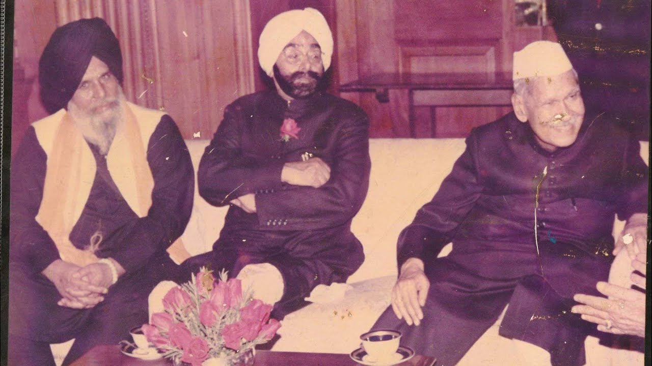 Sant Baba Gurmail Singh ji Kirtan in his voice with Katha