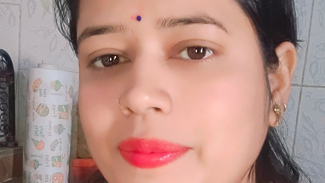 Akshita from Varanasi | Housewife Vlogger Sharing Real Daily Life, Lifestyle & Honest Moments