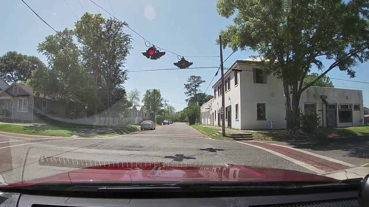 Dash Cam Drive: Exploring the Streets of Uptown Baton Rouge, LA