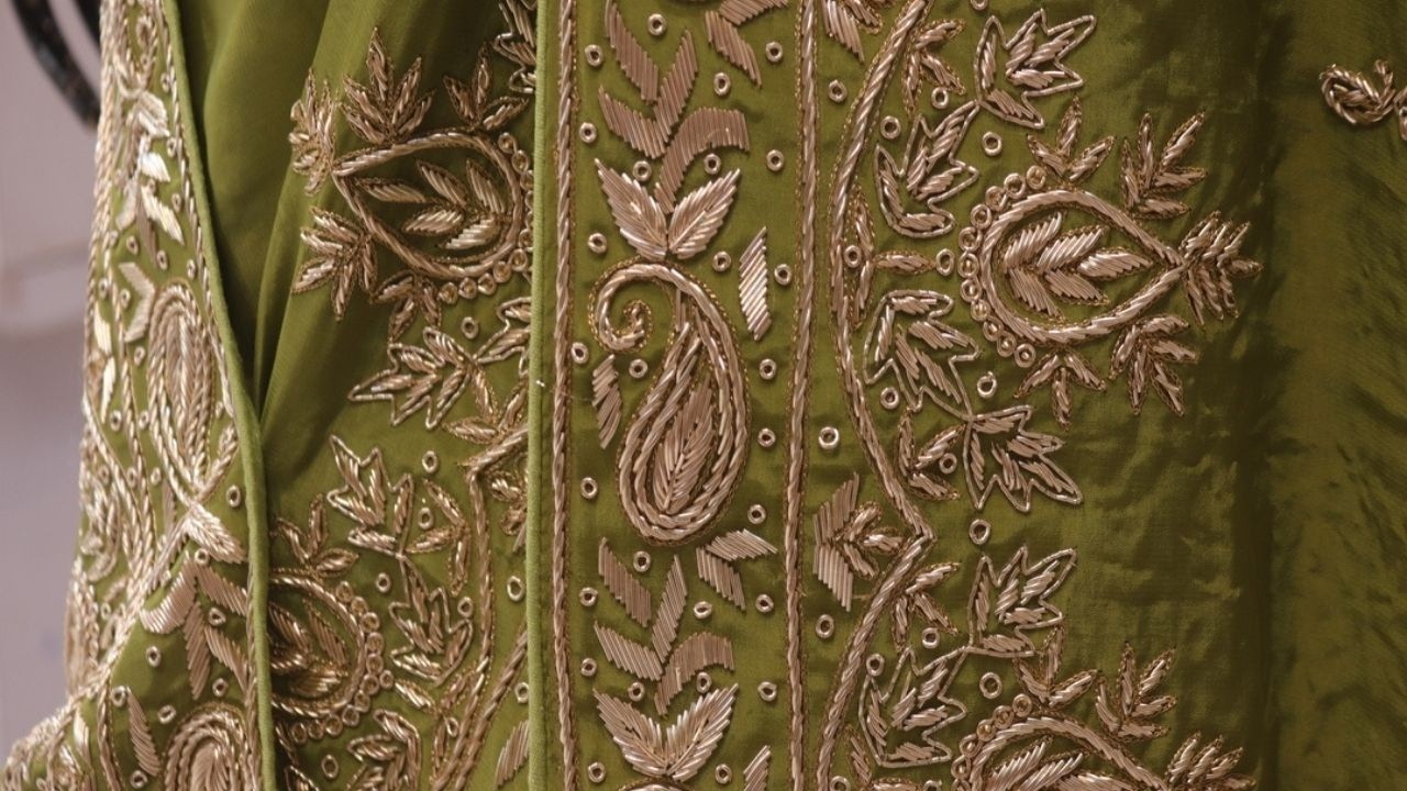 ARNG-4469 The Perfect Olive Green Wedding Saree | Handcrafted Elegance 🌿
