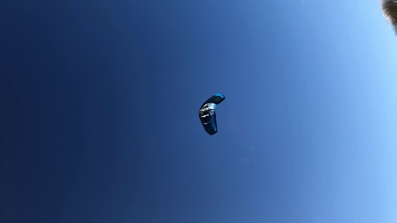 Kiteboarden mit Flysurfer Peak 4 (8m2) bei 8-10kn