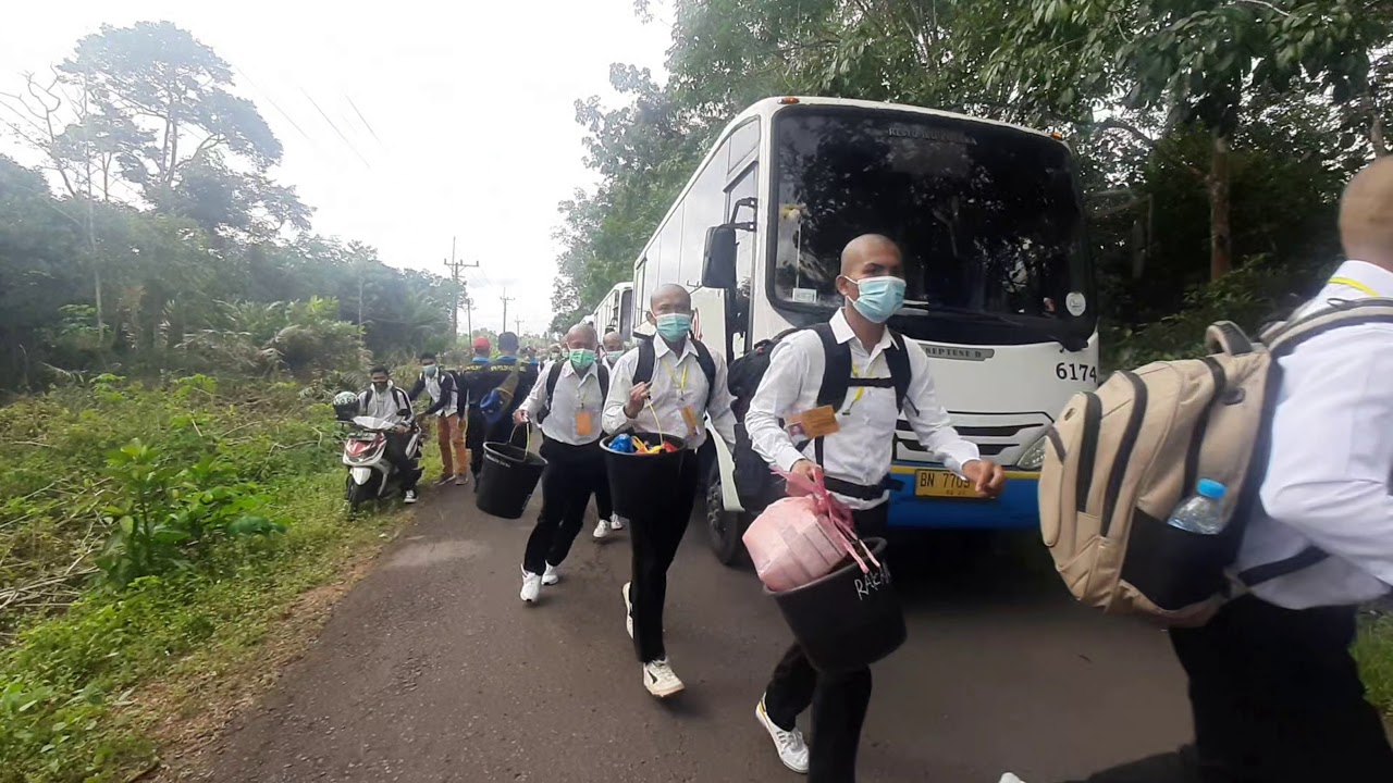 penjemputan dan pembagian perlengkapan siswa diktuk bintara polri