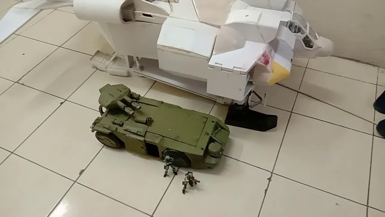 Aliens UD -4 Cheyenne Dropship wIth M577 Apc