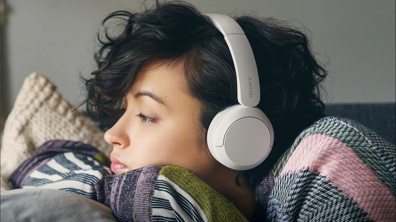 Sony WH‑CH520 Wireless Bluetooth On‑Ear Headphones – Up to 50 Hrs Battery, Quick Charging, 