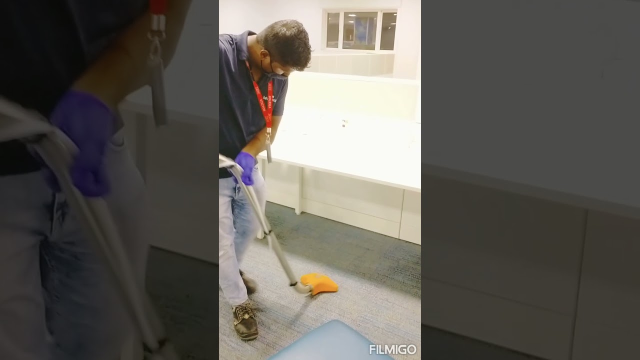 Carpet Shampooing with Taski Procarpet 45..