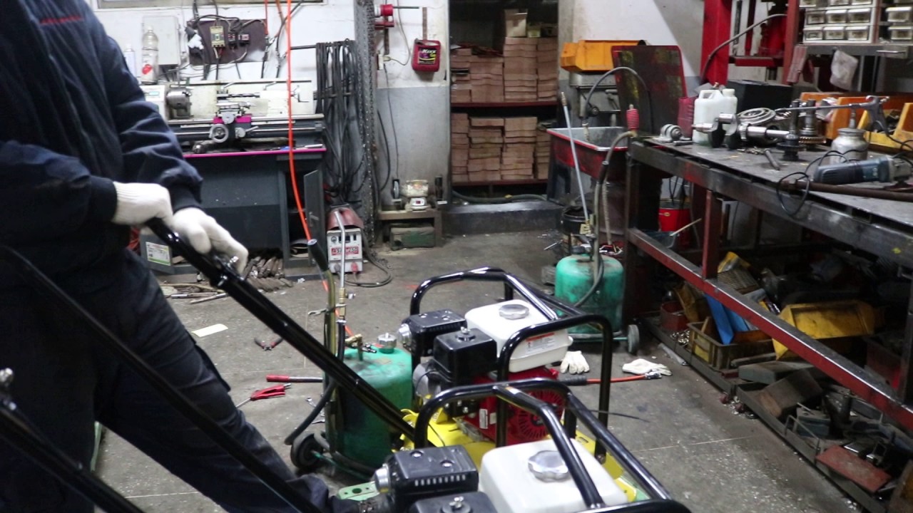 plate compactor 토목용콤팩타와 아스콘용 콤팩타 시운전 동영상입니다