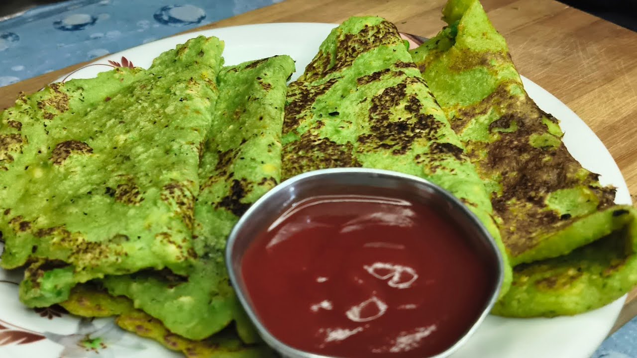 हरी मटर और मूंग दाल का हेल्दी चिल्ला😋👍।Hari Matar chilla Racepi 😋🤤 how to make Matar chilla in home👍