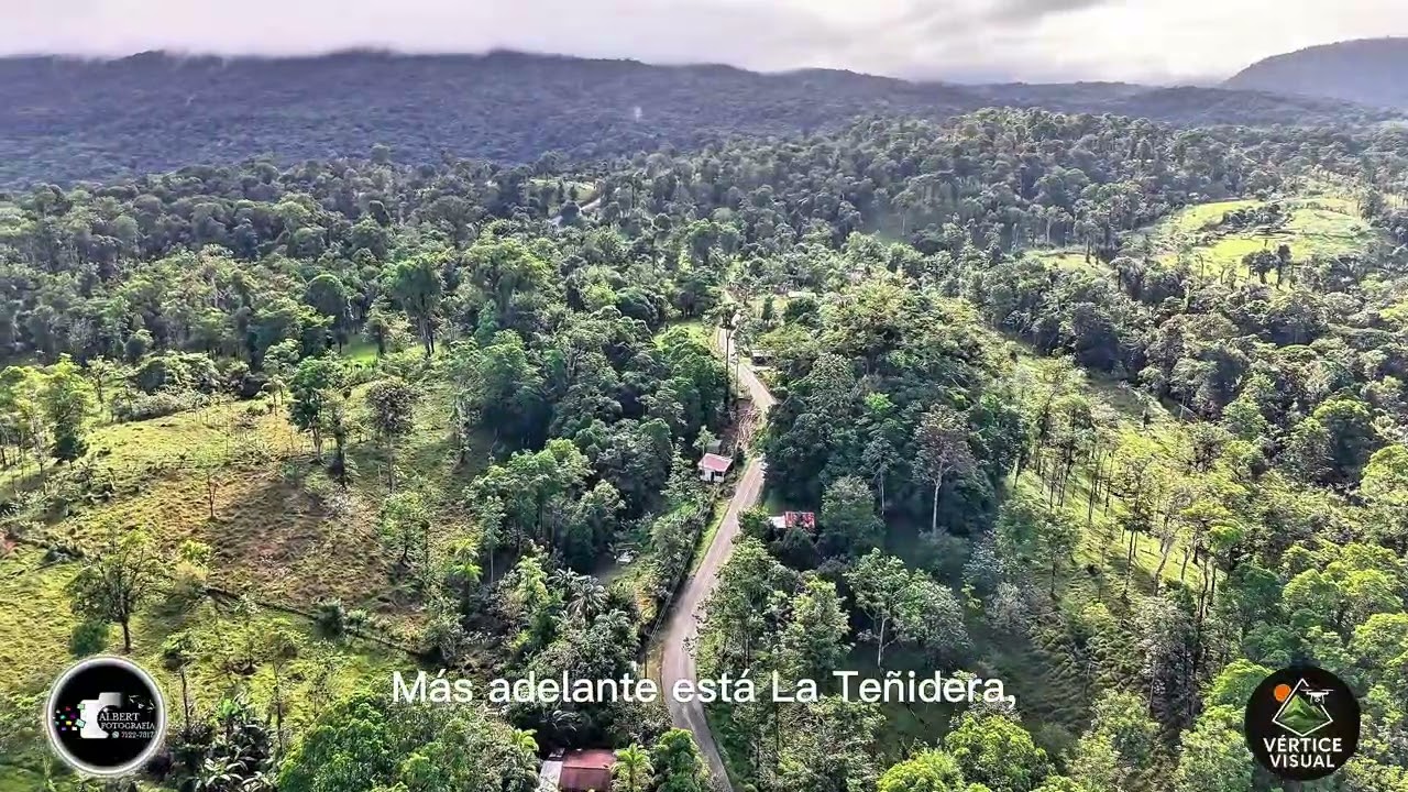 Río Celeste, un pueblo de aguas magicas