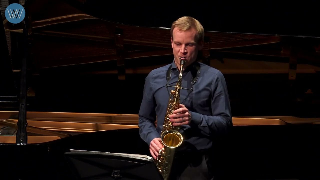 Tomasi Saxophone Concerto - Andreas Mader