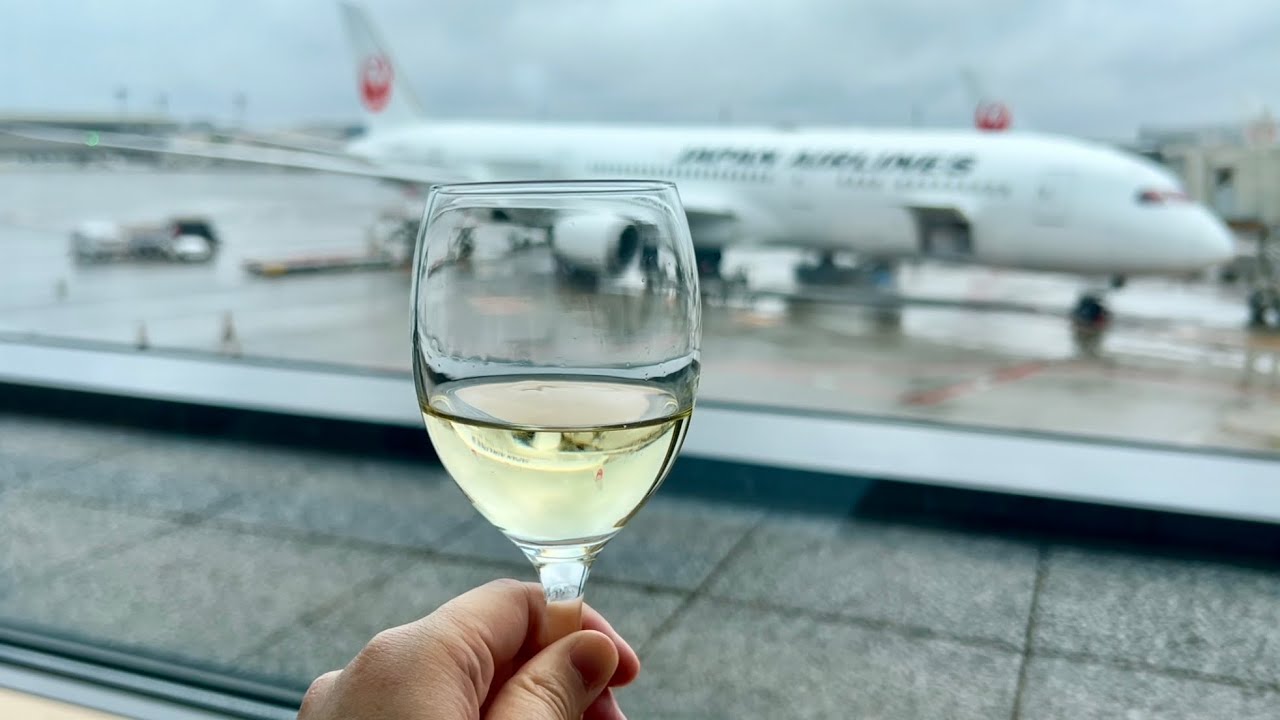 [貴賓室] 成田機場NRT 日航JAL sakura lounge| 廣闊空間、美味餐飲，還有大飛機可以看!!