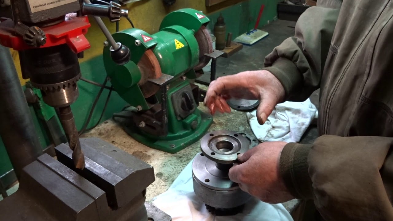 Установка сальника на первичный вал КПП - ГАЗ 53.