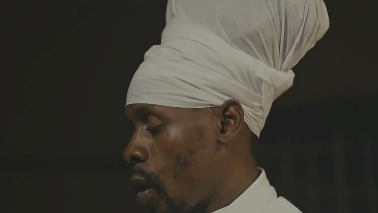 AMAMusic  Ngosha feat Dzomolavenda(Official Video)