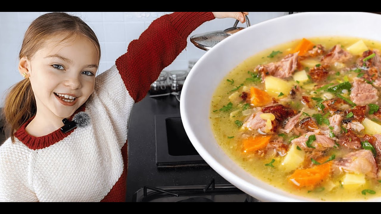 Zupa #4: Grochówka z wędzonymi żeberkami