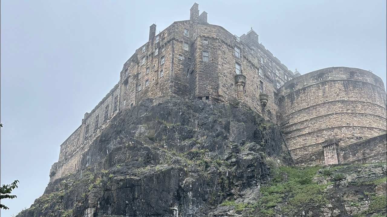 Edinburgh Scotland Walking Tour | Rainy Summer Walk | July 2025 4K HDR