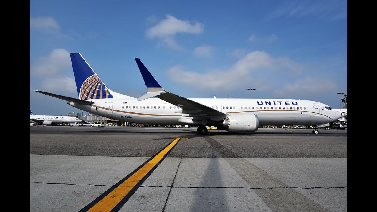 United Airlines Boeing 737 MAX9 at LAX