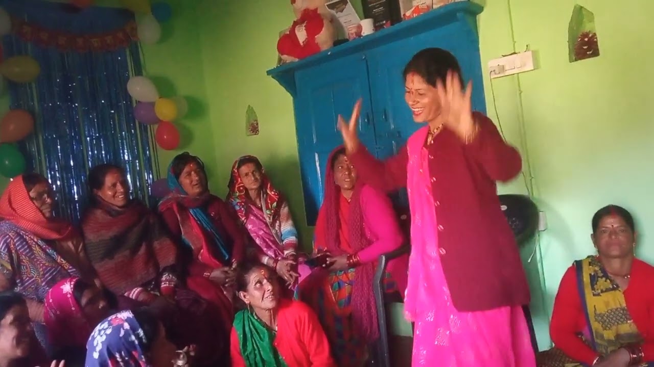 हाल क्या है दिलों का ना पूछो सनम गाने में डांस 