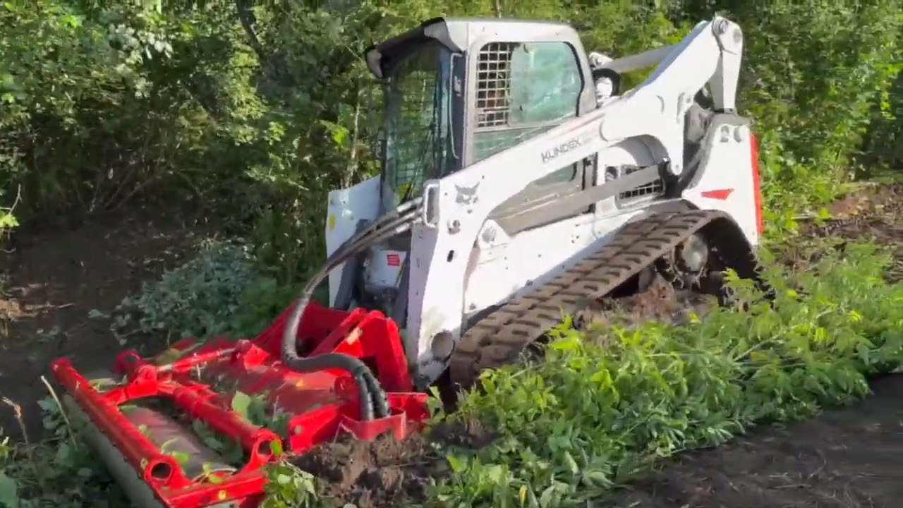 Land Clearing Contractors Need This Attachment