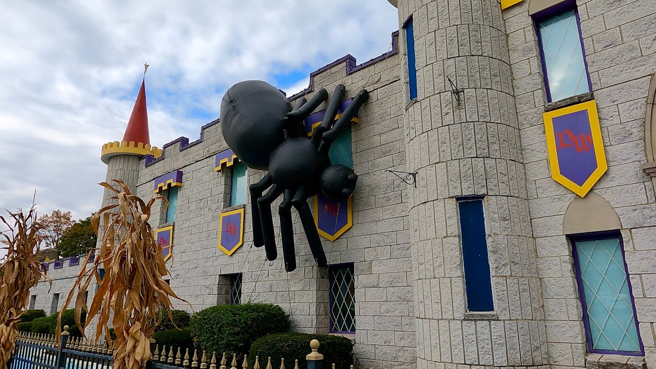 Dutch Wonderland Halloween Walk Through 4K!