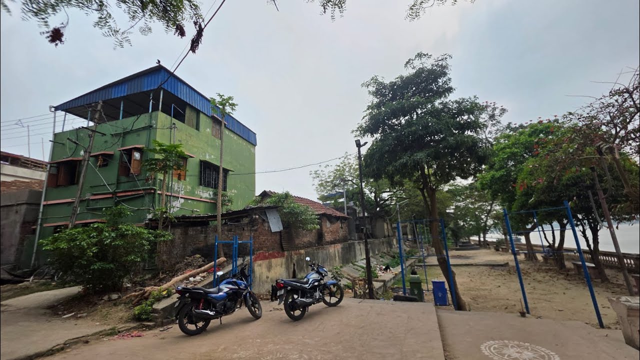Ganga Facing House near Dakhineshwar Metro
