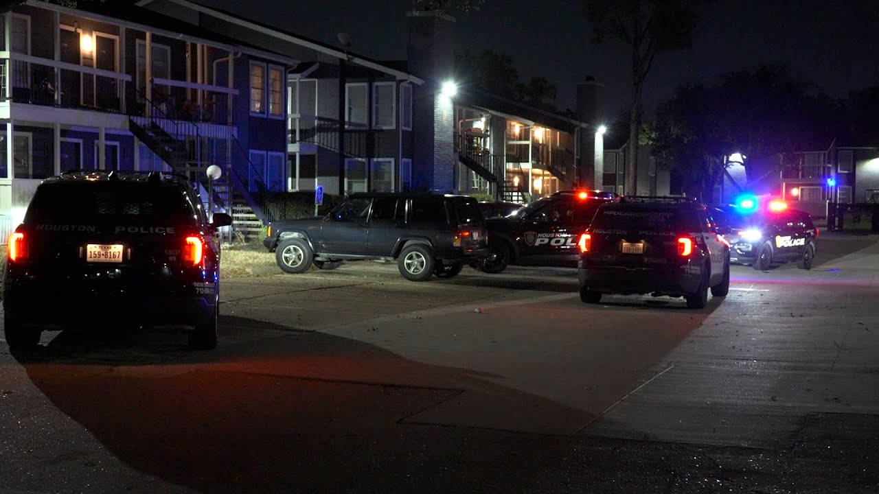 Woman shot while sleeping by fiancé at west Houston apartment