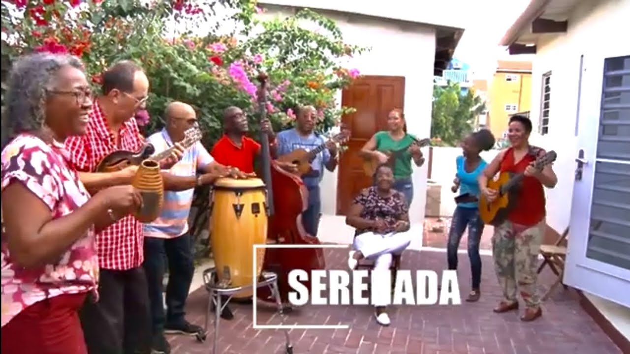 Grupo Serenada  -  Potpuri pa Mucha