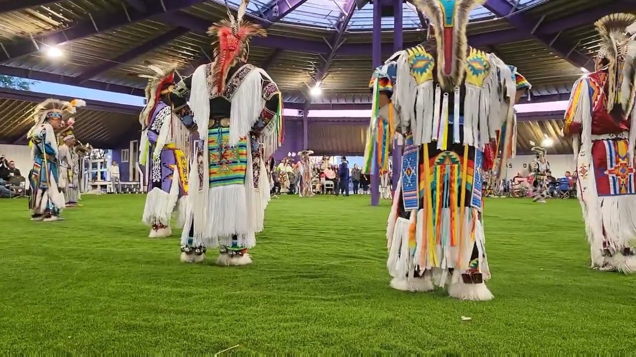 Men's grass special @ Parshall powwow 2022