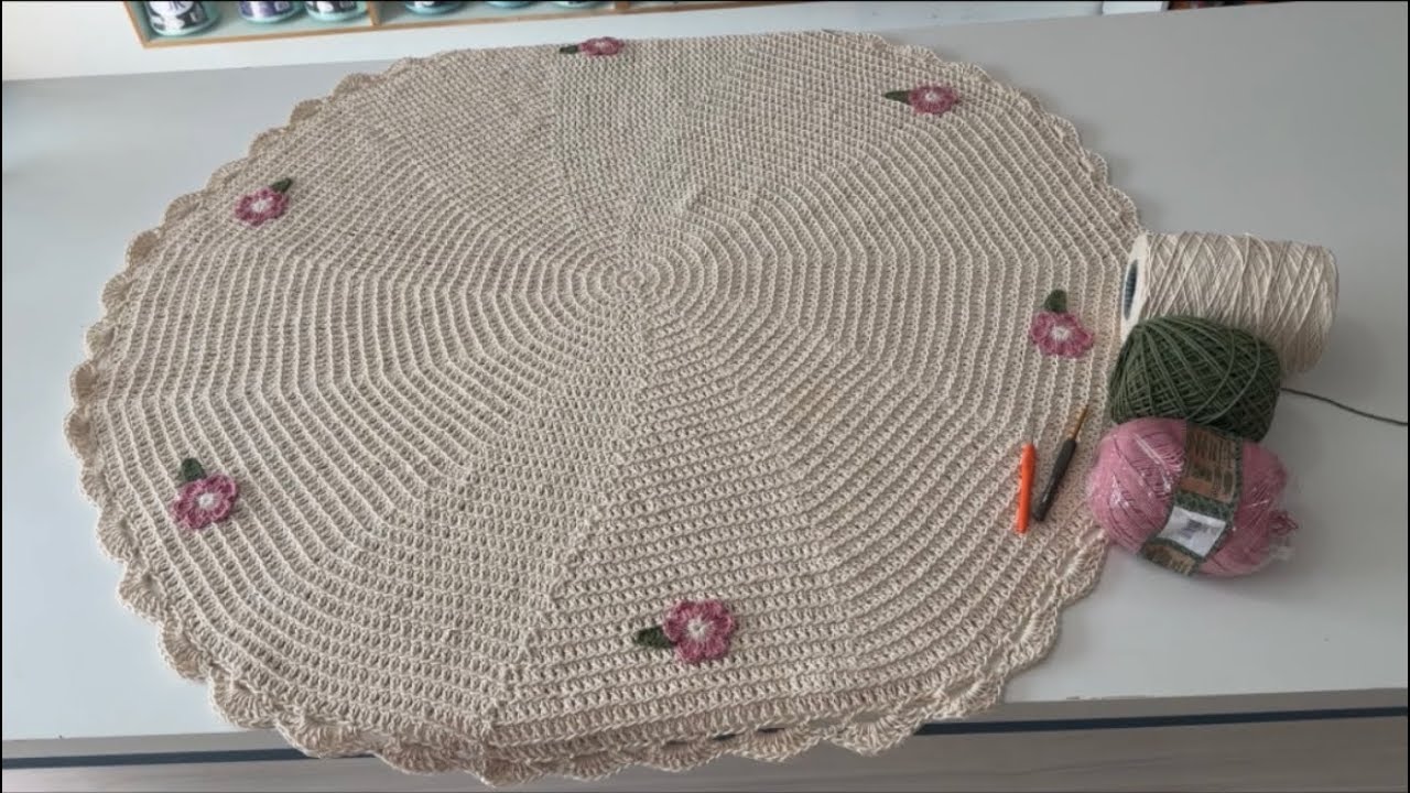 Tapete de sala com aplicação de flor fácil e prático ✨ passo a passo 