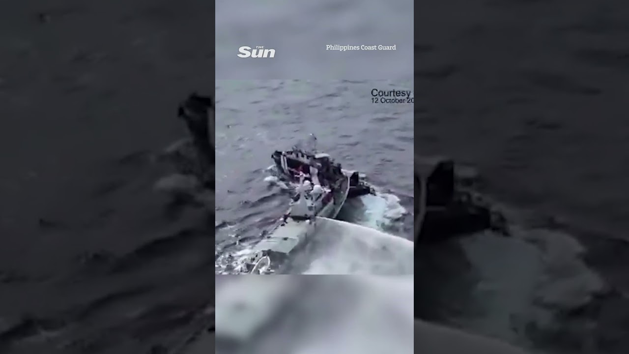 China Coast Guard vessel hits a Philippines' civilian boat