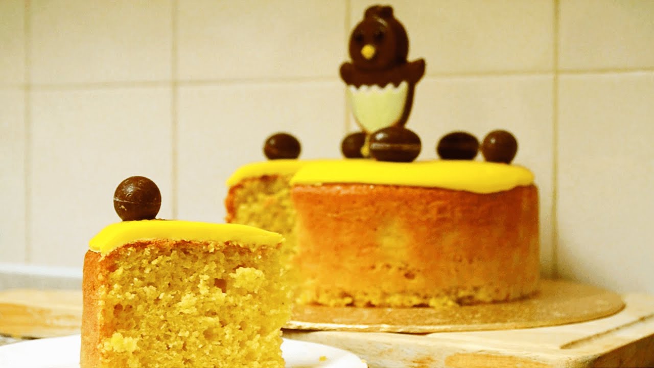 How To Make a Velvet Vanilla Easter Cake with Chocolate Egg & Chick Decorations