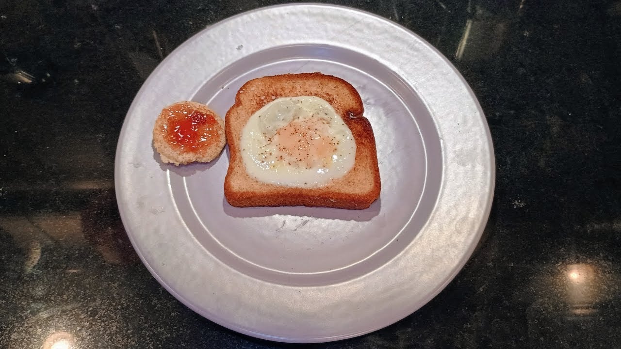Quick & Easy Egg in a Hole -Breakfast in Minutes