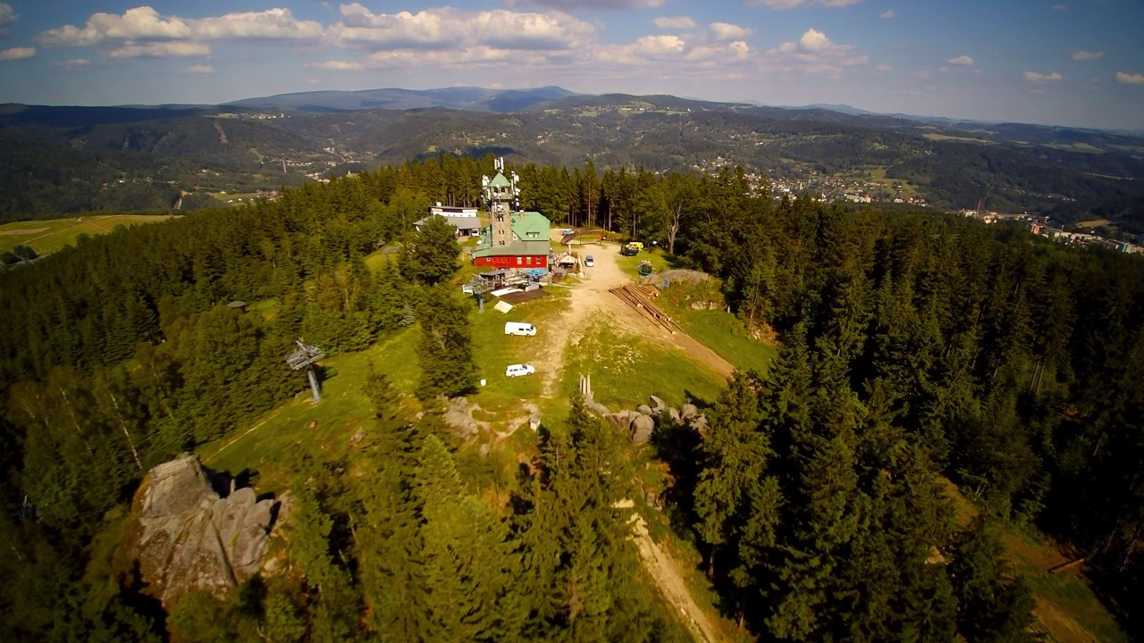 Das Tschechische Isergebirge von oben (Blade Chroma Drohne, Yuneec CGO3 Kamera)