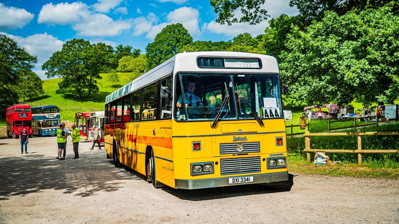 *Hellfire +Beast* Ex Ulsterbus Alexander N Type Leyland Tiger DXI3341 working service 1 to Bakewell