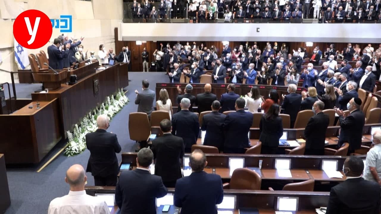 רוב חברי הכנסת הריעו לנשיא היוצא ריבלין, נתניהו לא