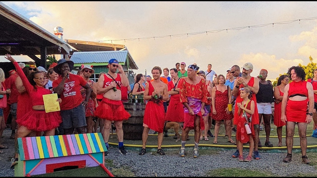 Благотворительный забег Red Dress Charity Hash #1386 в Container Park (Сент-Джордж, Гренада)