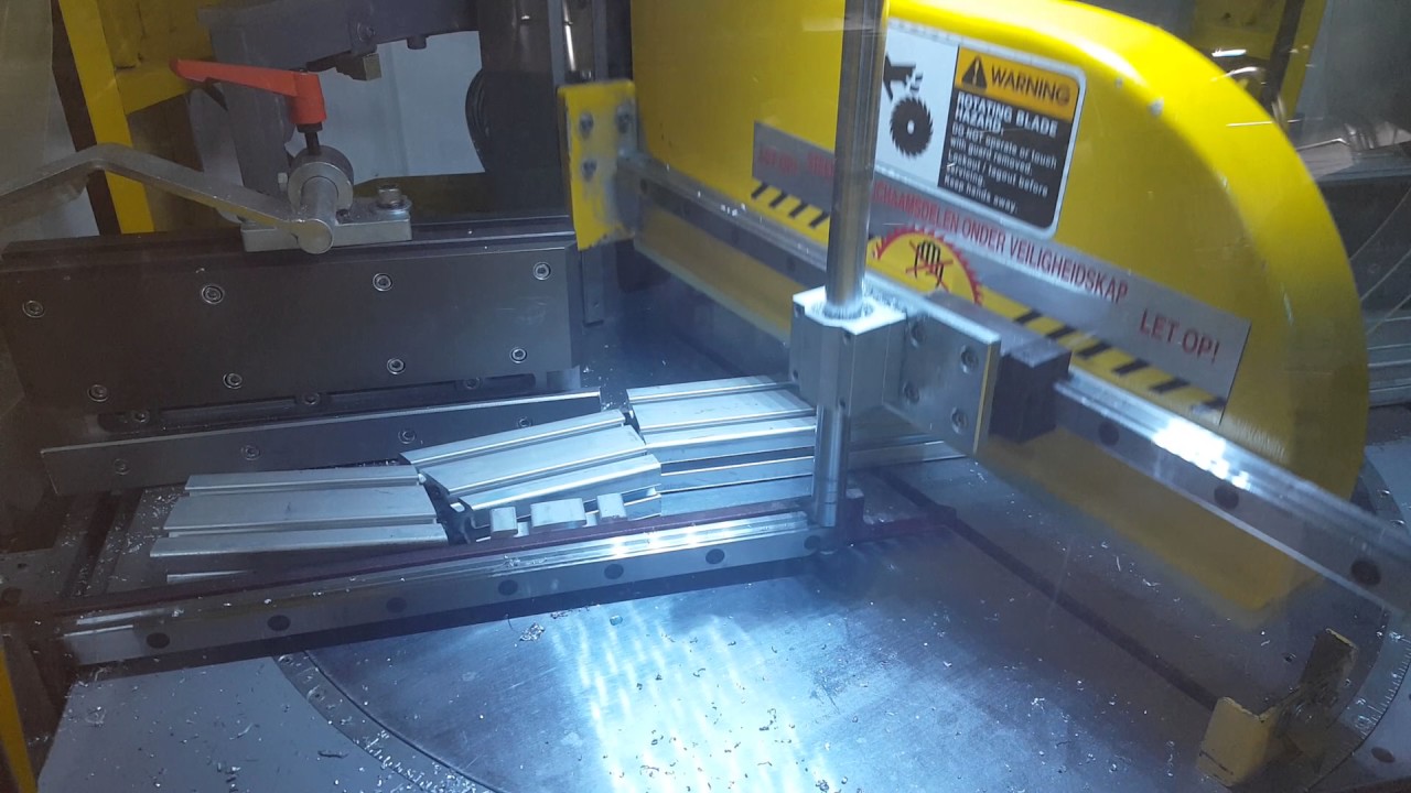Automatic Miter Saw