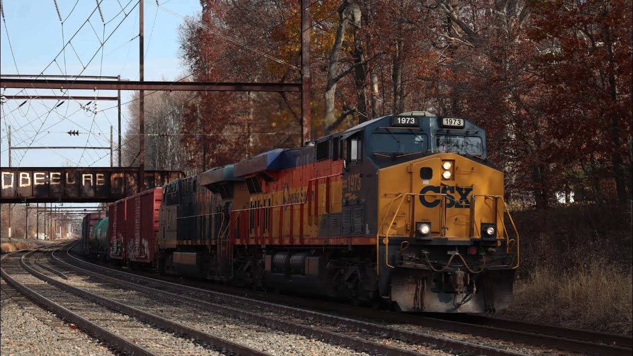 November 2025 Railfan Recap ft foreign power, Heritage Units, An MEC SD40-2, and more.