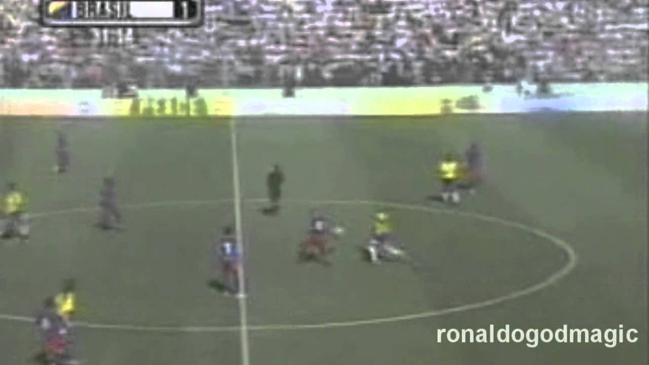2004 Away Ronaldo vs Haiti