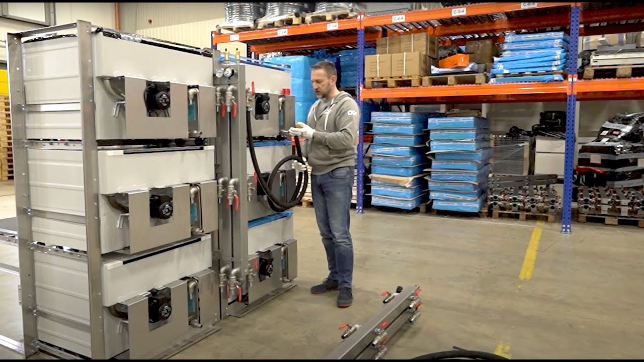 How to configure the enclosure and manifold connection | DCX Immersion Mining Rack installation