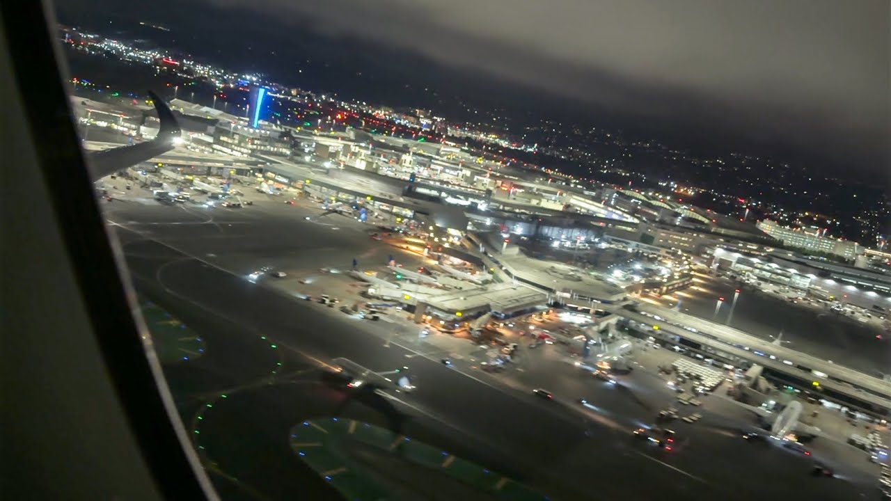 Singapore Airlines SQ33 (A350-900ULR) night takeoff from San Francisco to Singapore