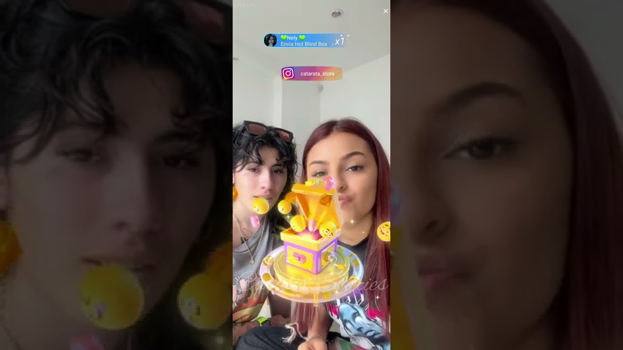 PRIMER LIVE DE CATA Y ALIX SIENDO NOVIAS 05/07