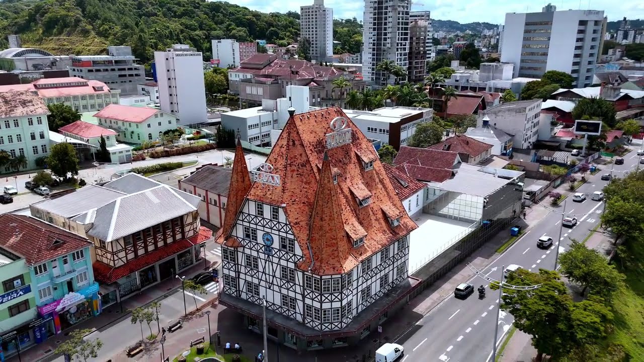 (4K) DRONE • Centro de Blumenau Vista do Alto