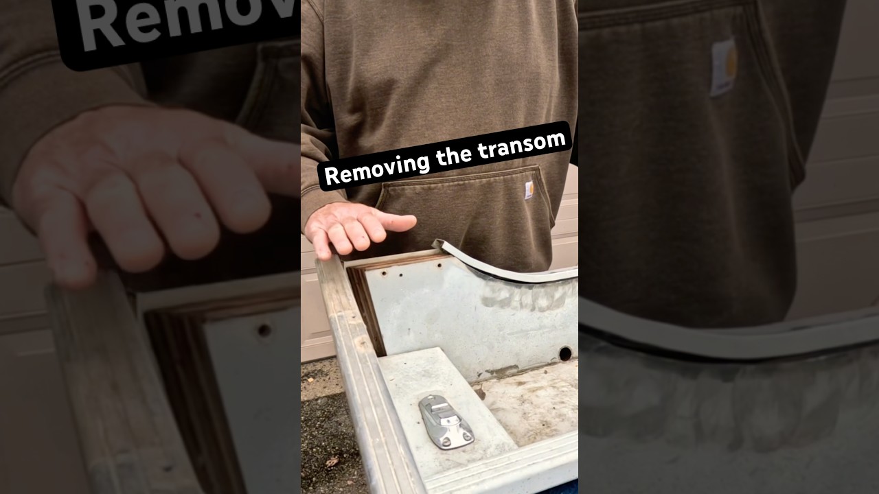 Removing the transom on a 1988 Alumacraft Lunker