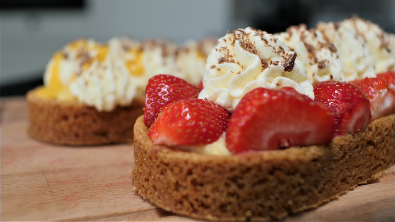 Typical Dutch Dessert: Aardbeien Slof or Advocaat Slof | Nolyns Kitchen