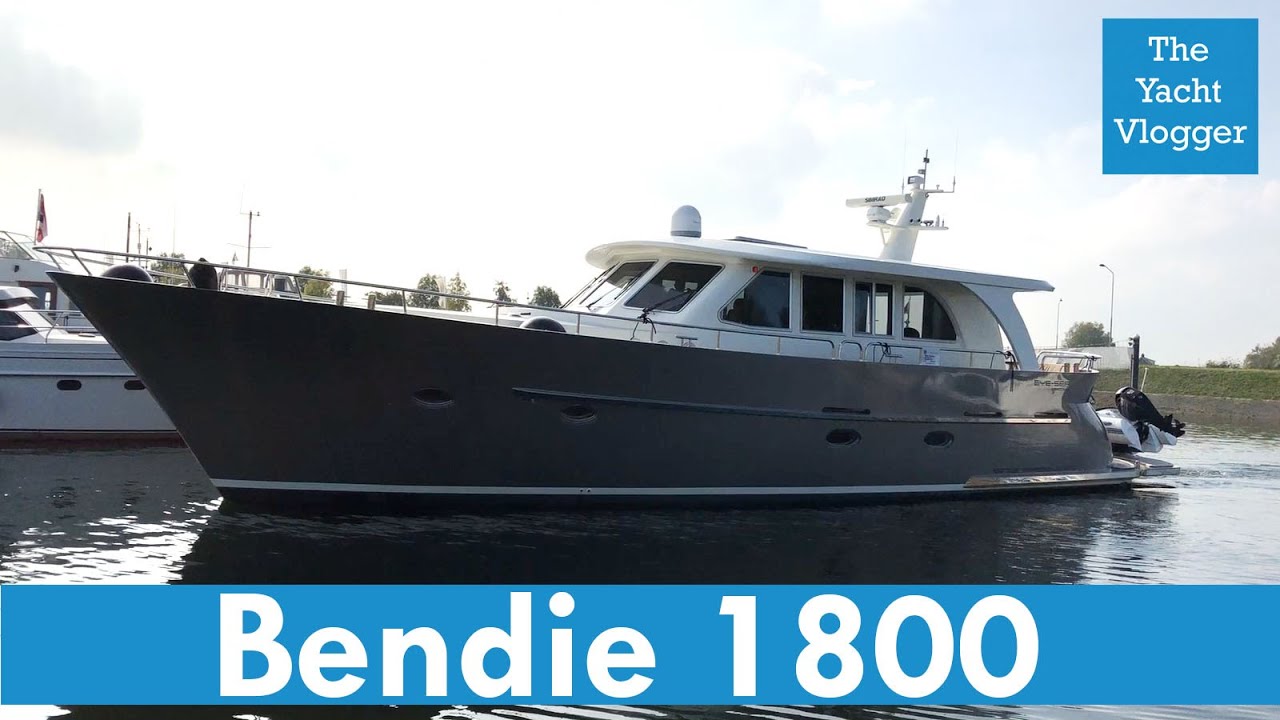 ONBOARD A €1.350.000 YACHT (NEW PRICE) | #VLOG 1