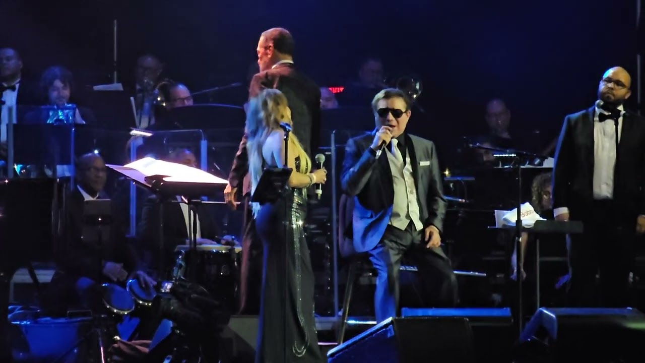 Ultima cancion de Bobby Cruz en concierto