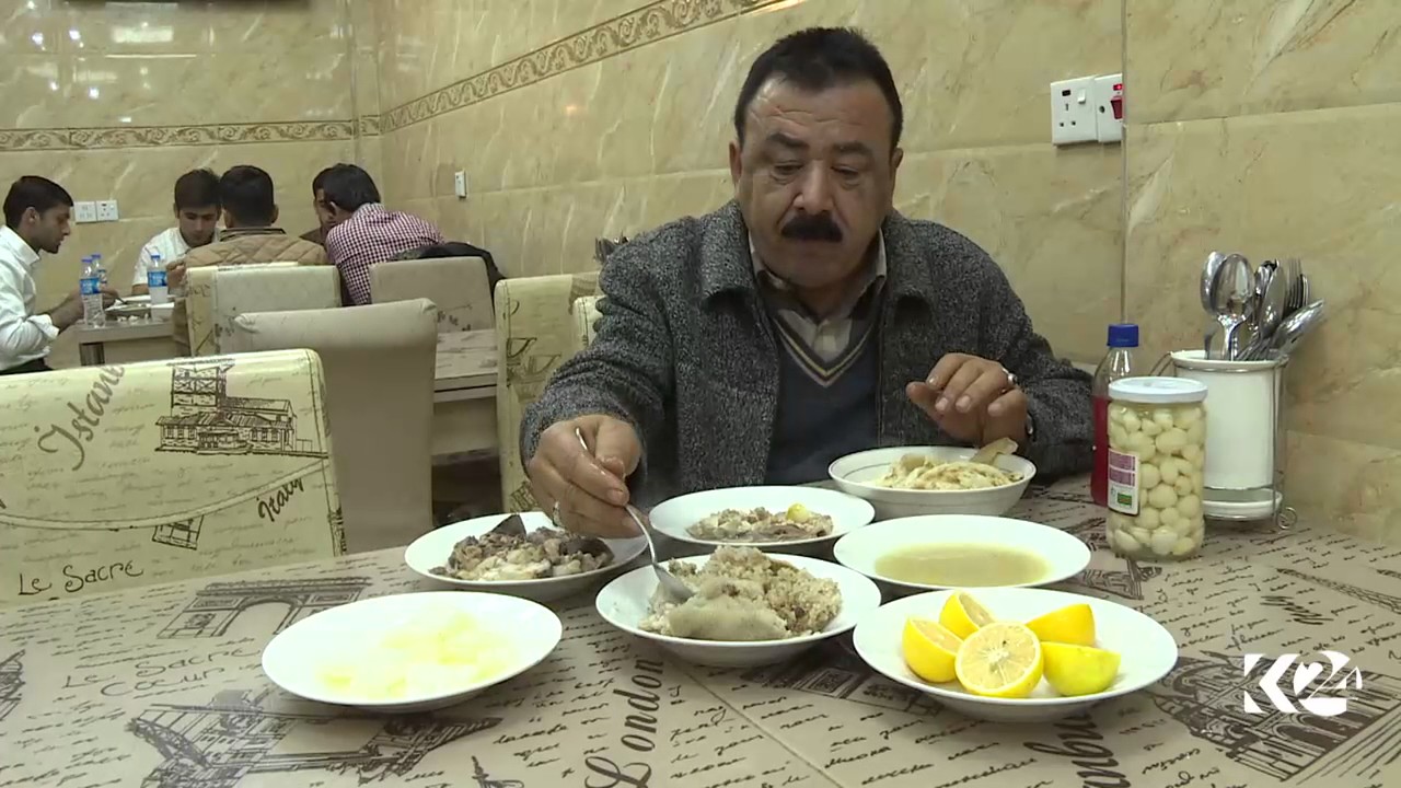 خه‌ڵکی له‌ نیوه‌ شه‌ودا به‌ خواردنی سه‌روپێ خۆیان گه‌رم ده‌که‌نه‌وه‌