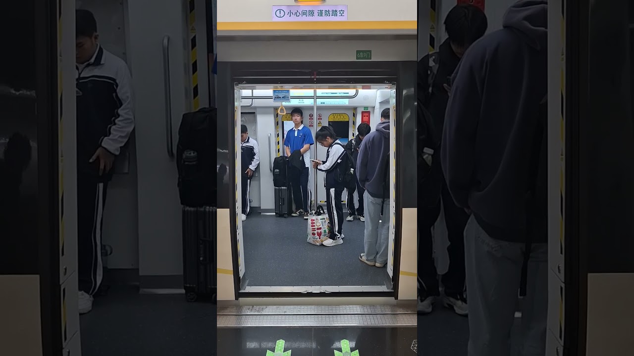 深圳地鐵14号線關門 #G4 深圳地铁14号线关门 #G4 Shenzhen Metro Line 14 closed #G4